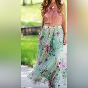 GUC Beautiful Floral Umbrella Maxi Skirt Elastic Waist would fit M-L
